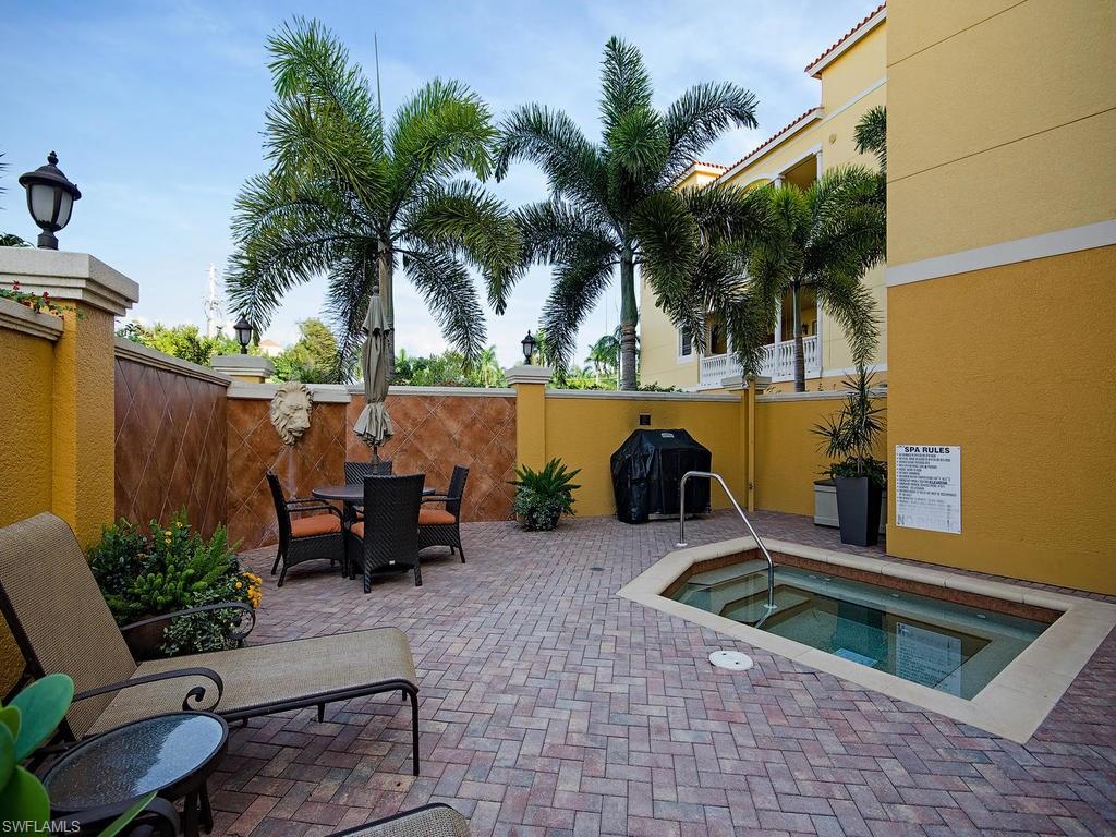 THE COLONNADE ON 5TH - Residential