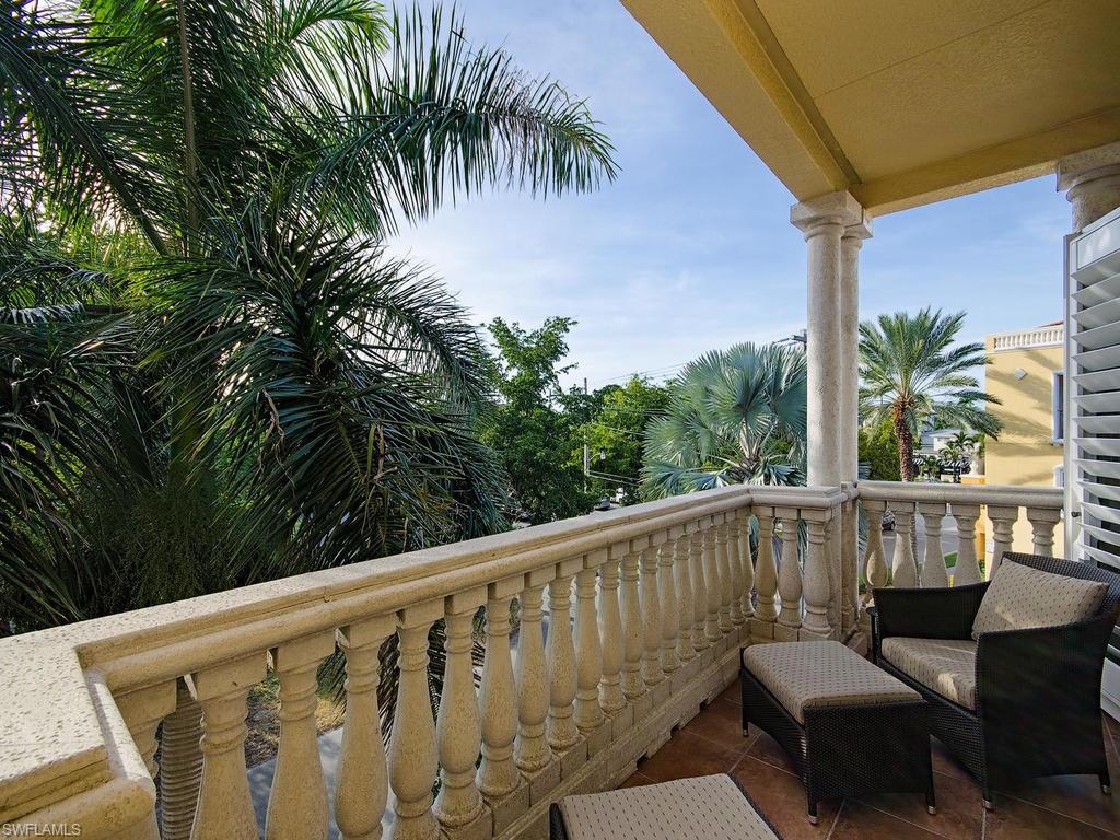 THE COLONNADE ON 5TH - Residential