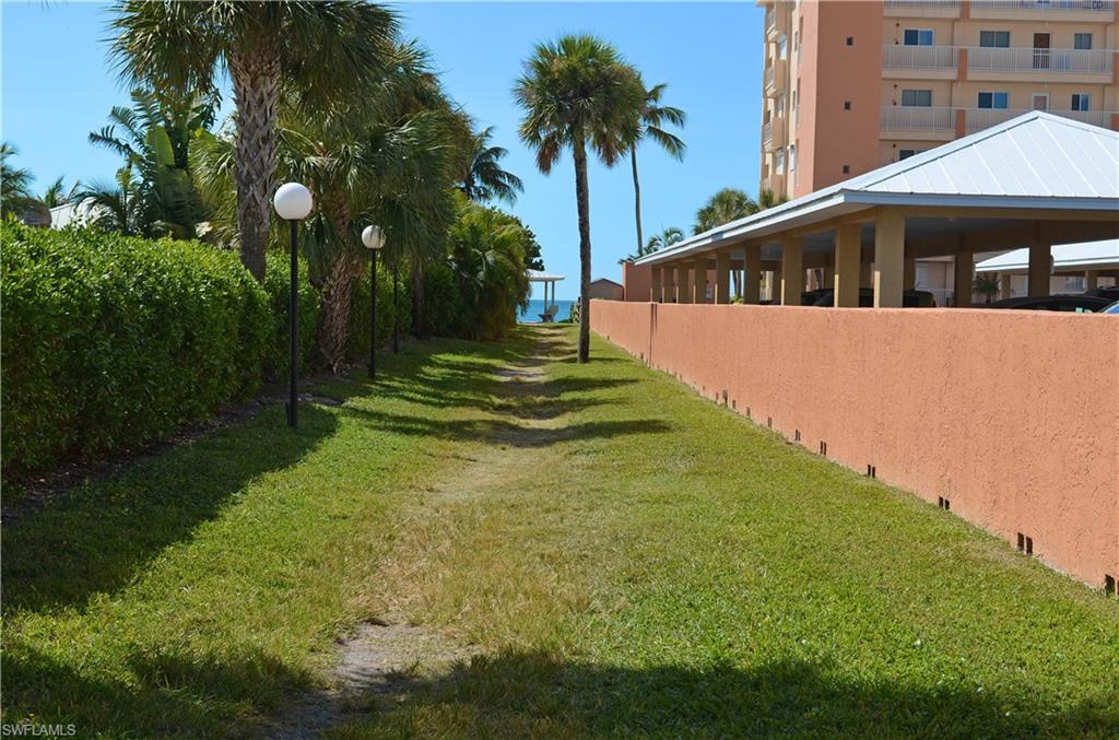 THE PALMS OF BAY BEACH - Residential