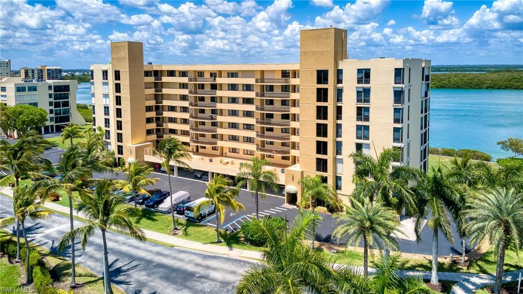 THE PALMS OF BAY BEACH - Residential