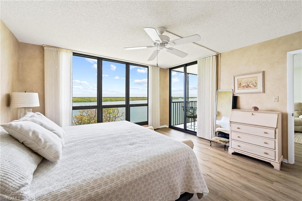 THE PALMS OF BAY BEACH - Residential