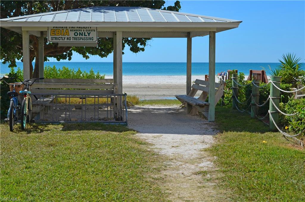 THE PALMS OF BAY BEACH - Residential