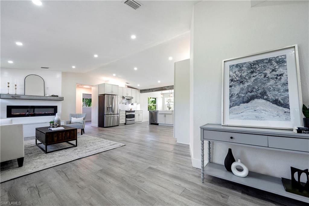 GOLDEN GATE ESTATES - Residential