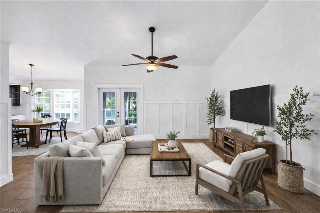 COLONIAL PINES - Residential