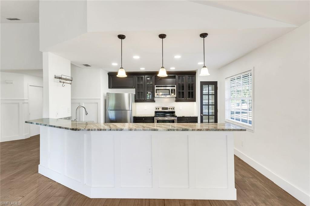 COLONIAL PINES - Residential