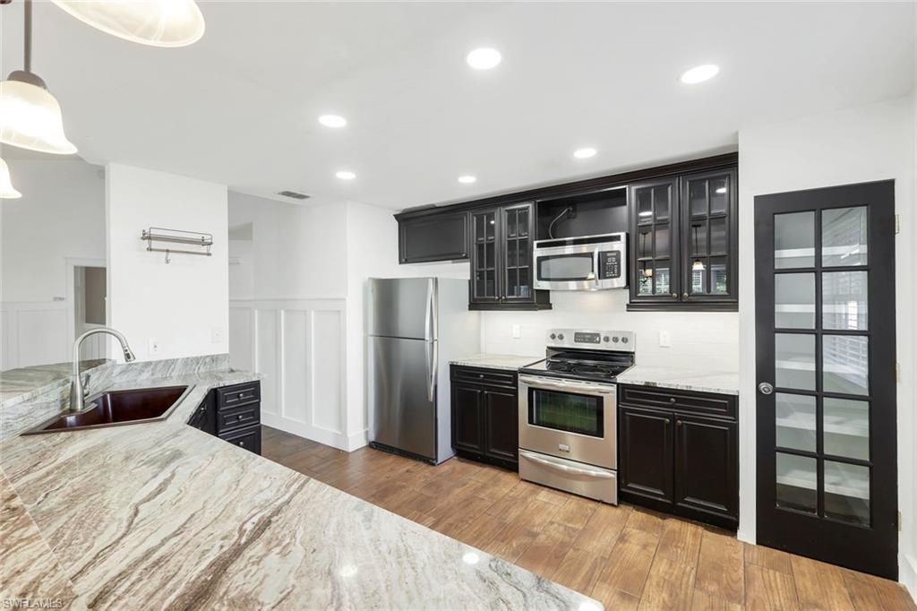 COLONIAL PINES - Residential