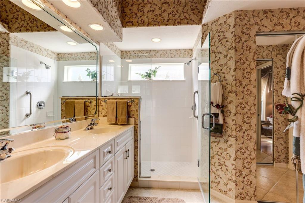 IBIS COVE - Residential