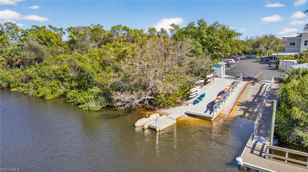 EDGEWATER - Residential