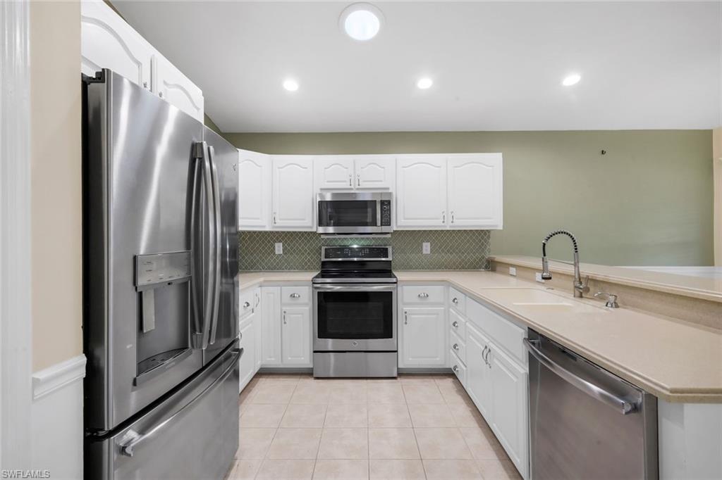 SABAL SPRINGS GOLF AND RACQUET CLUB - Residential