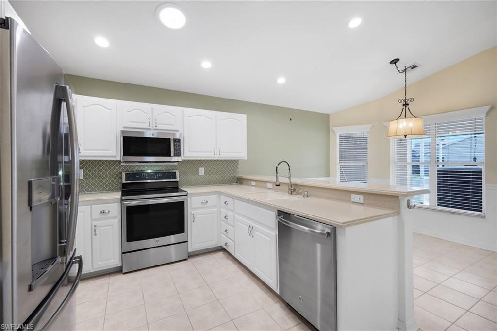 SABAL SPRINGS GOLF AND RACQUET CLUB - Residential