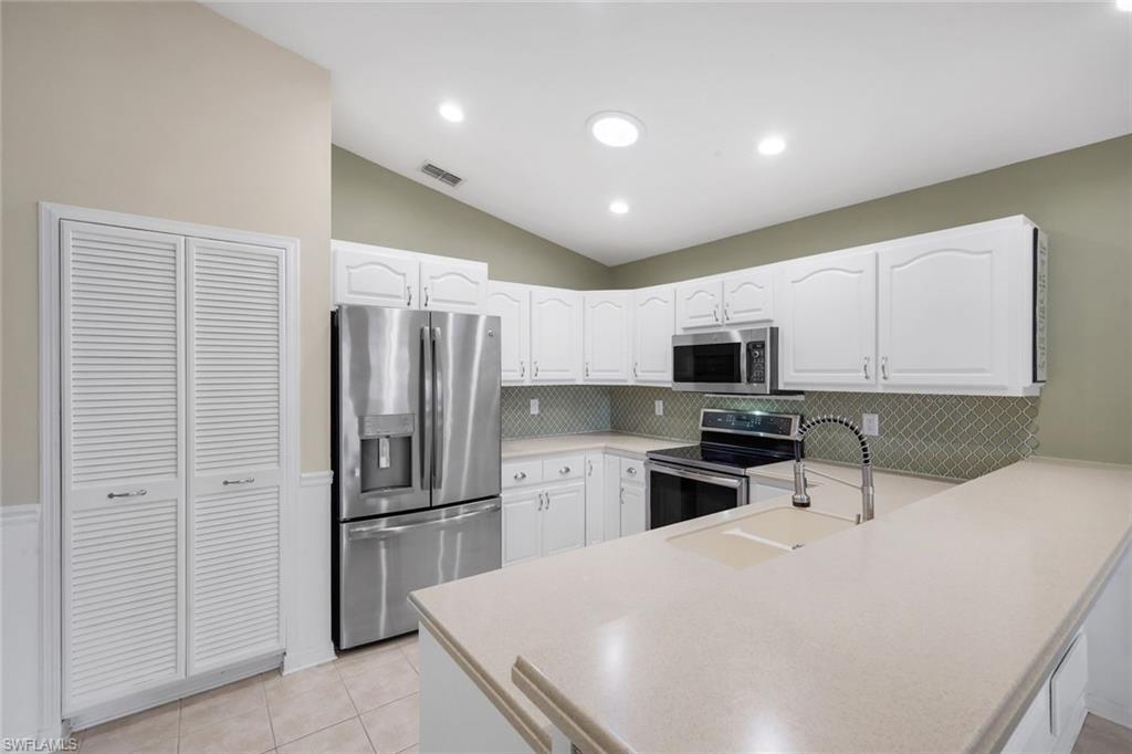 SABAL SPRINGS GOLF AND RACQUET CLUB - Residential