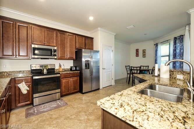 PORTICO - Residential