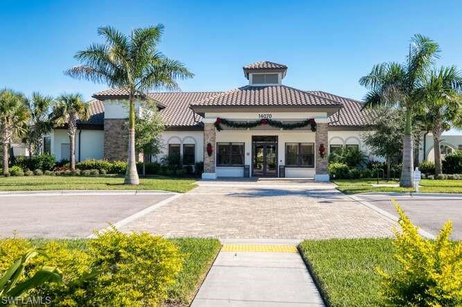 PORTICO - Residential