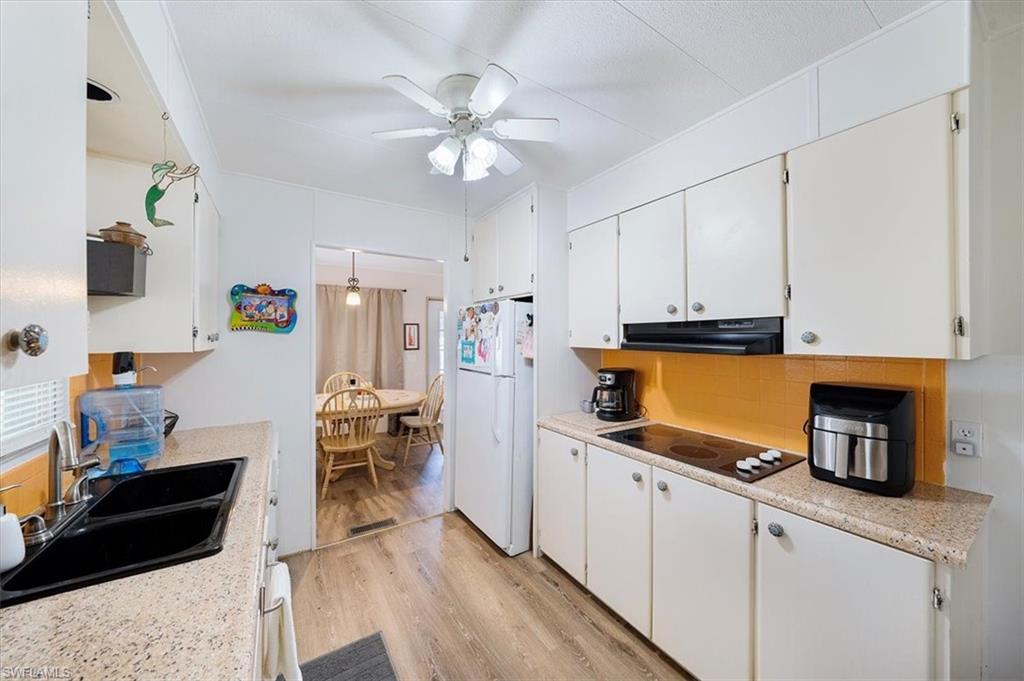 RIVIERA COLONY - Residential