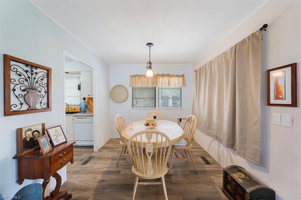 RIVIERA COLONY - Residential