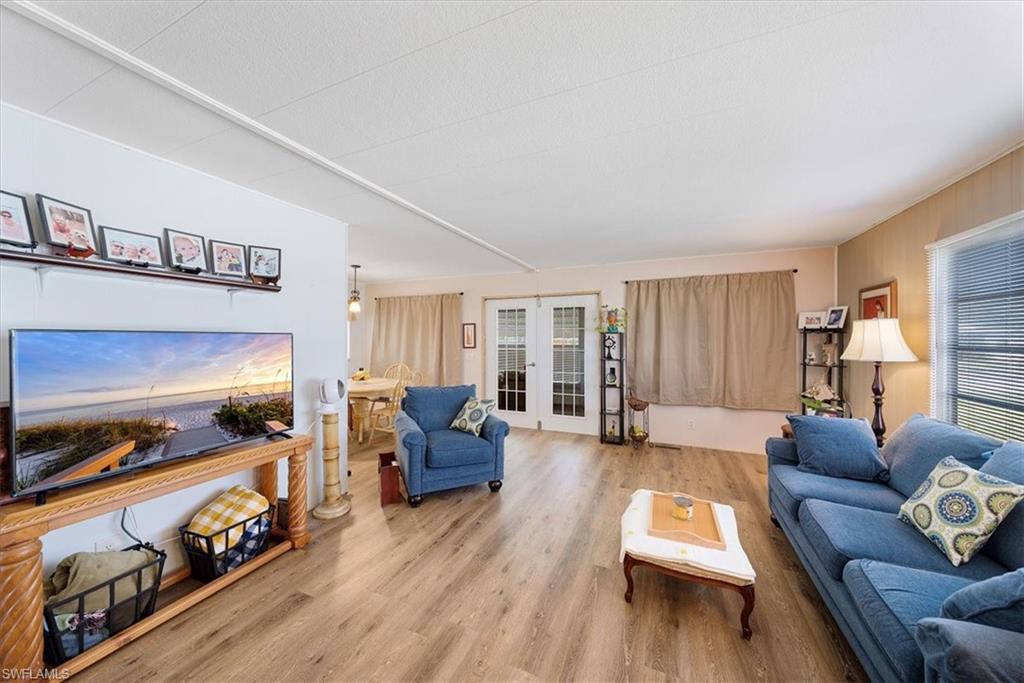 RIVIERA COLONY - Residential