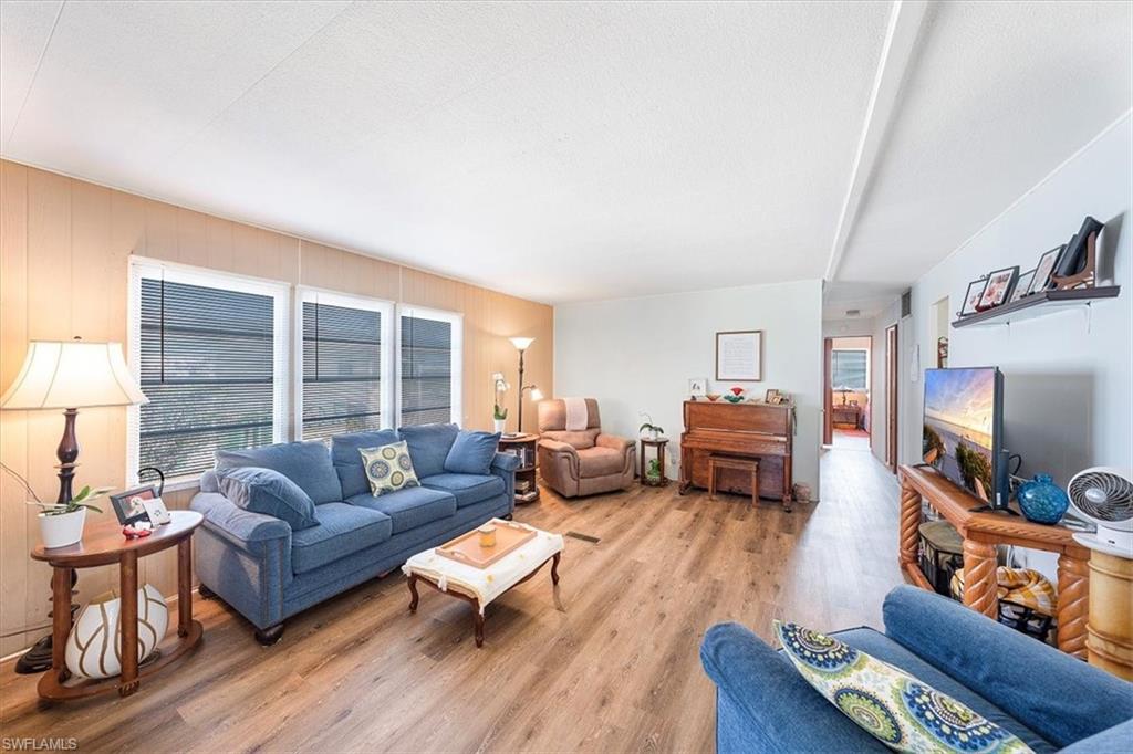 RIVIERA COLONY - Residential