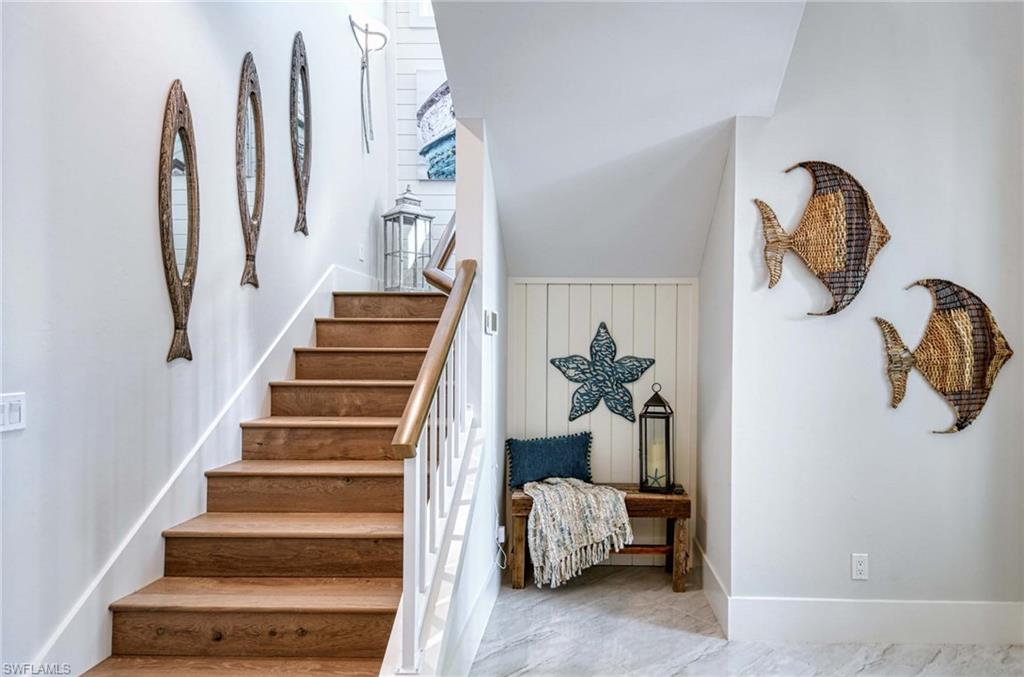 MARCO BEACH - Residential