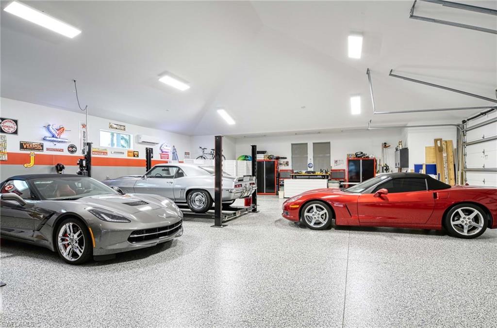 MARCO BEACH - Residential