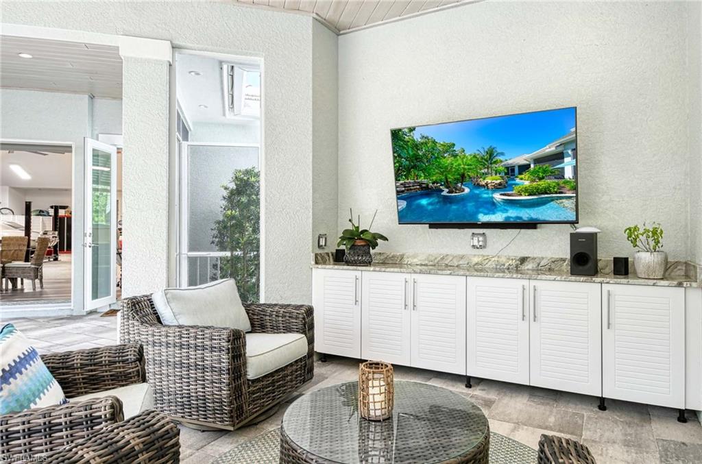 MARCO BEACH - Residential