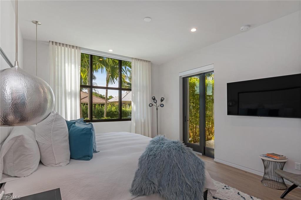 PARK SHORE - Residential