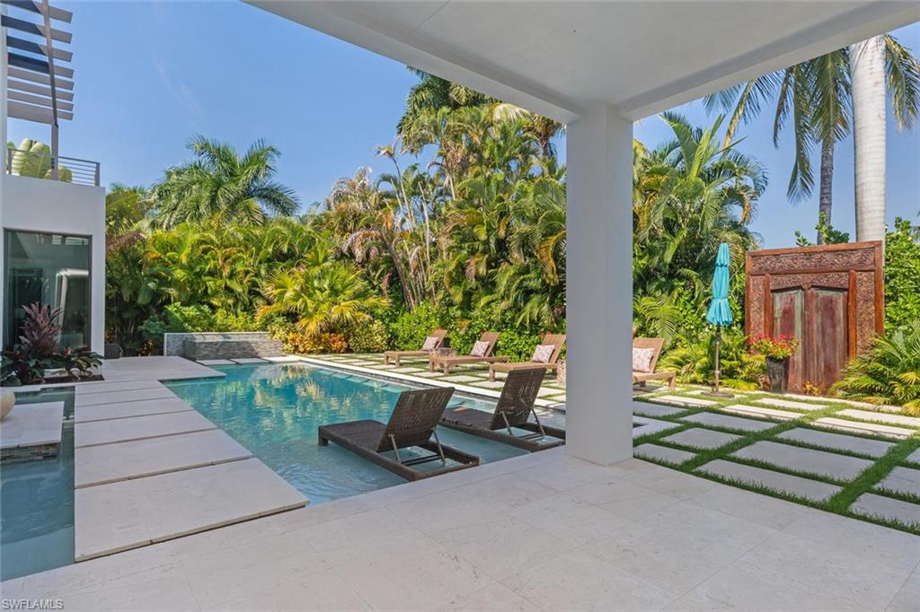 PARK SHORE - Residential