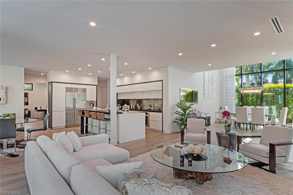 PARK SHORE - Residential