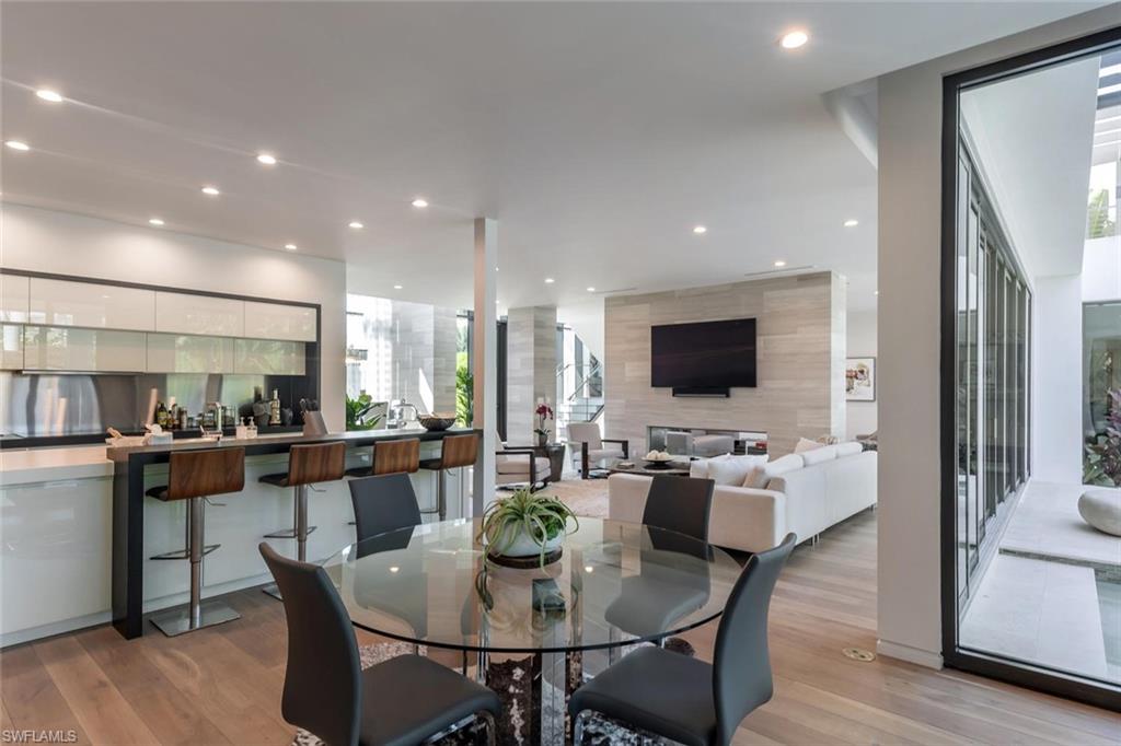 PARK SHORE - Residential