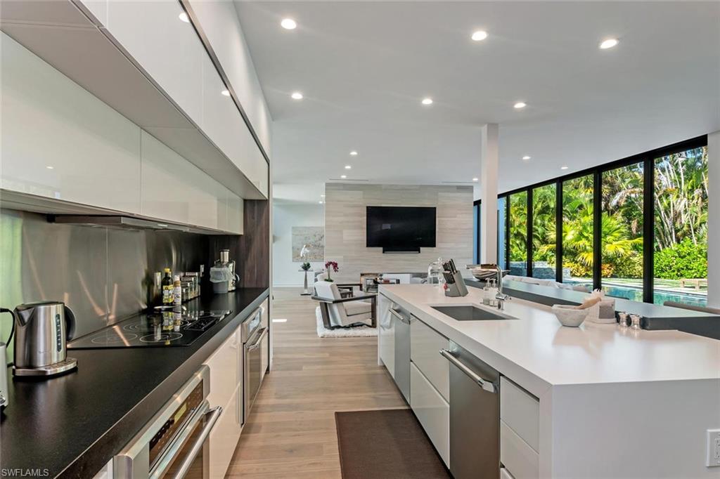 PARK SHORE - Residential