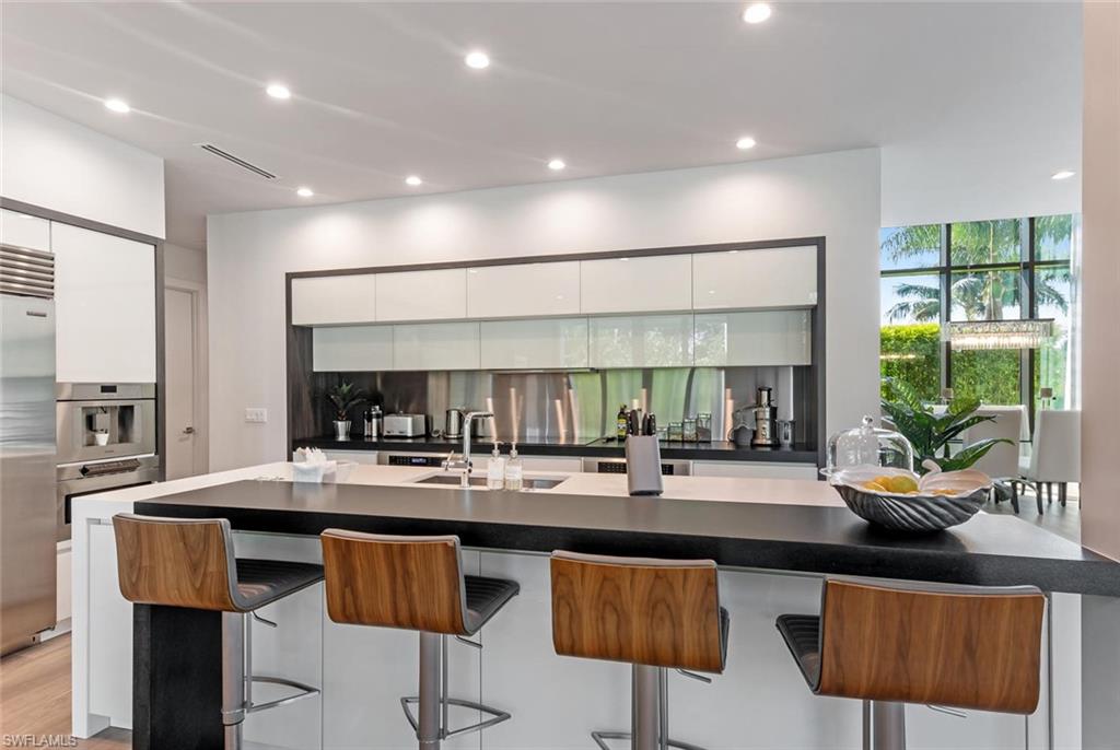 PARK SHORE - Residential