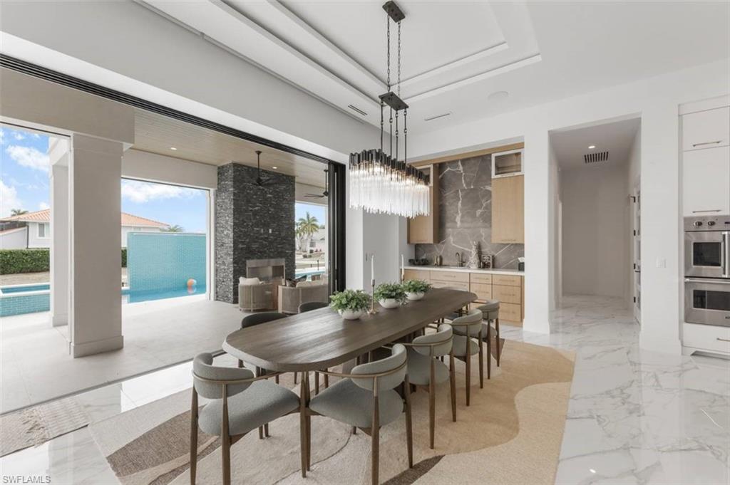 MARCO BEACH - Residential