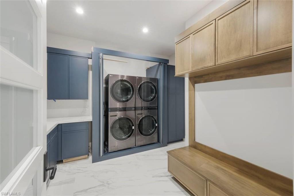 MARCO BEACH - Residential