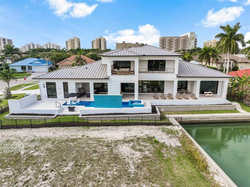 MARCO BEACH - Residential