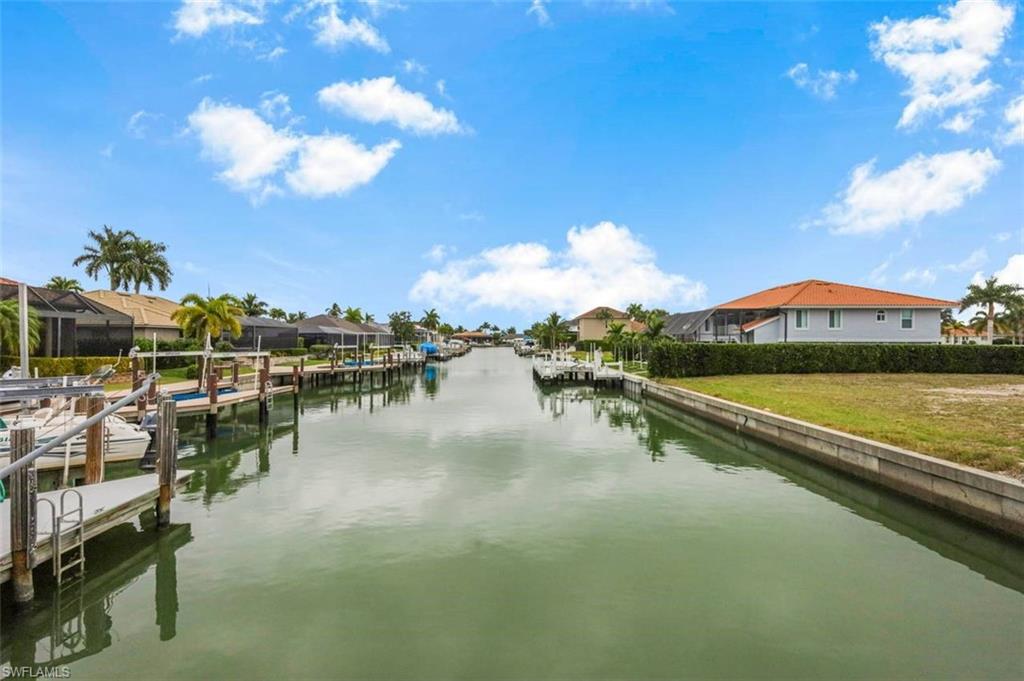 MARCO BEACH - Residential