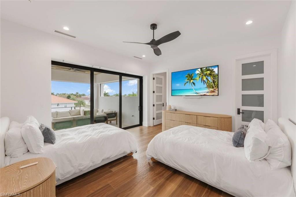 MARCO BEACH - Residential