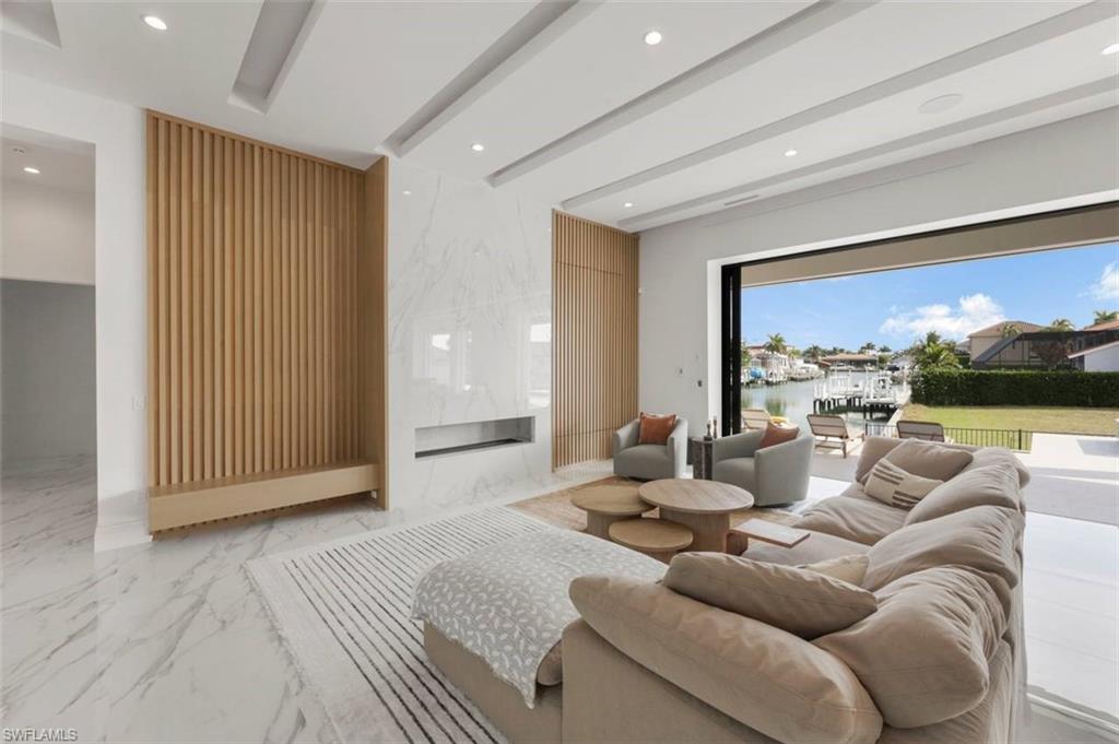 MARCO BEACH - Residential