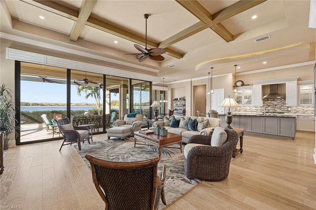 TWIN EAGLES - Residential