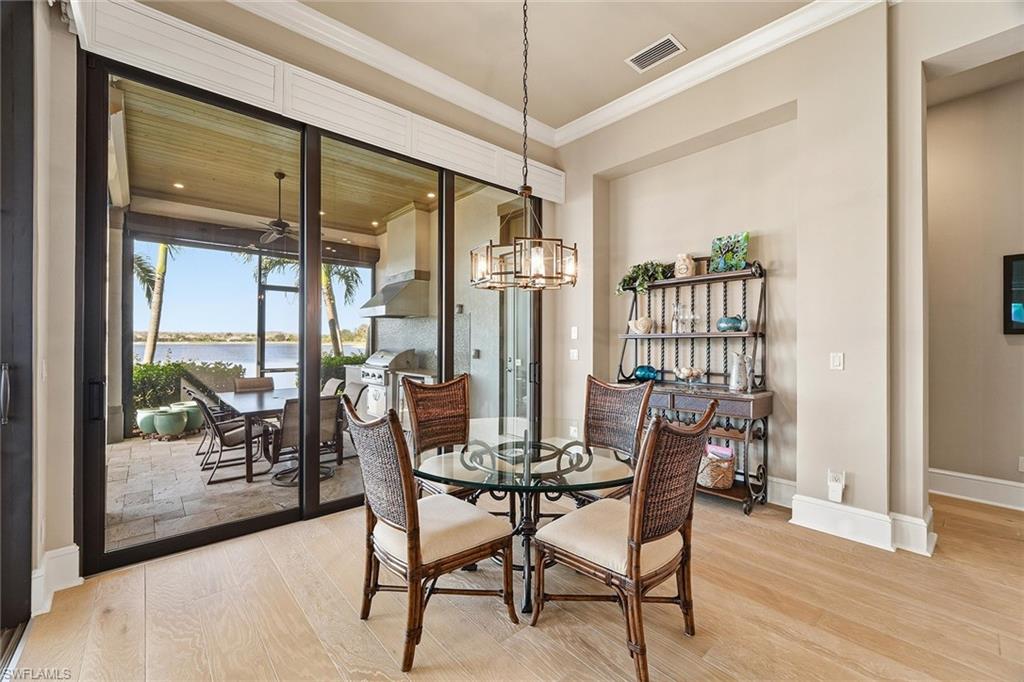 TWIN EAGLES - Residential