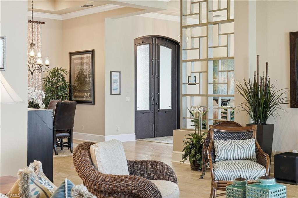 TWIN EAGLES - Residential