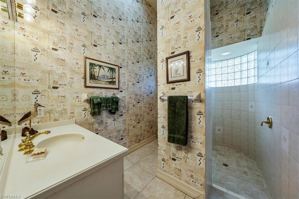 MARCO BEACH - Residential