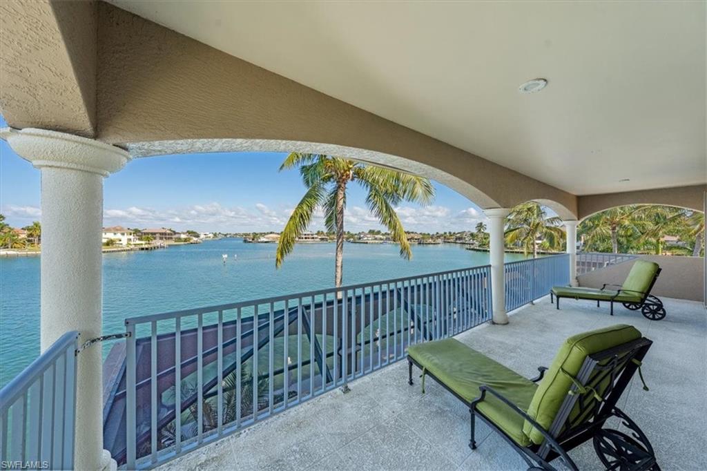 MARCO BEACH - Residential