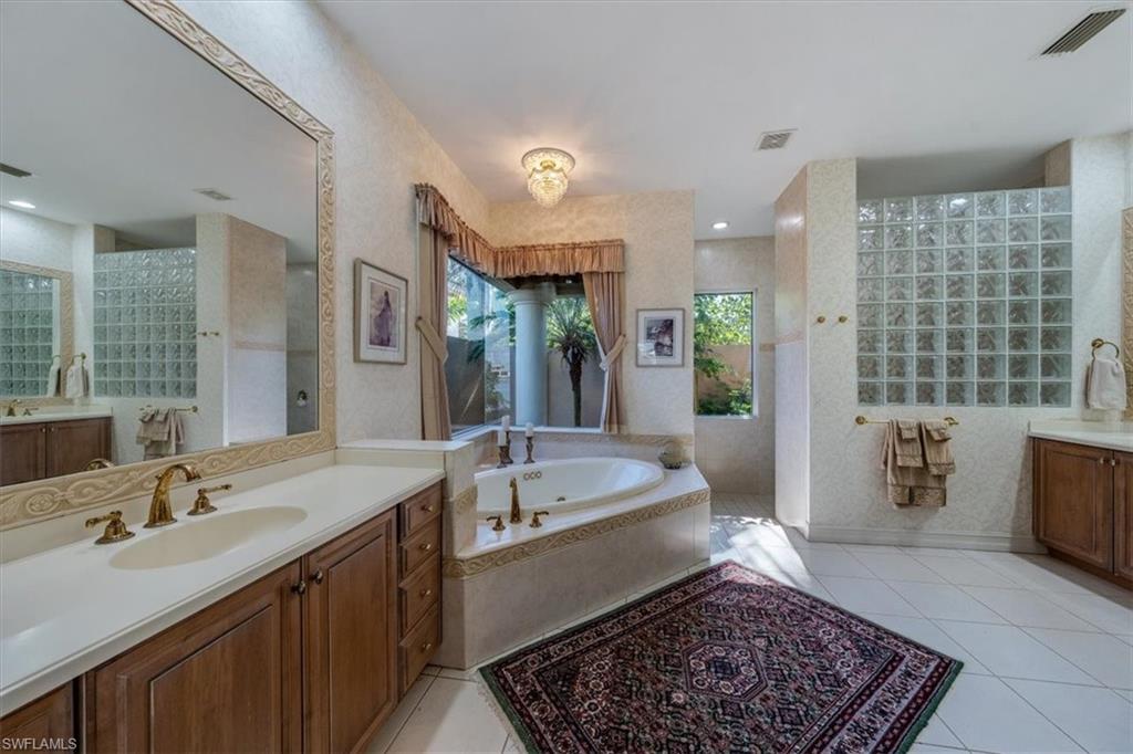 MARCO BEACH - Residential