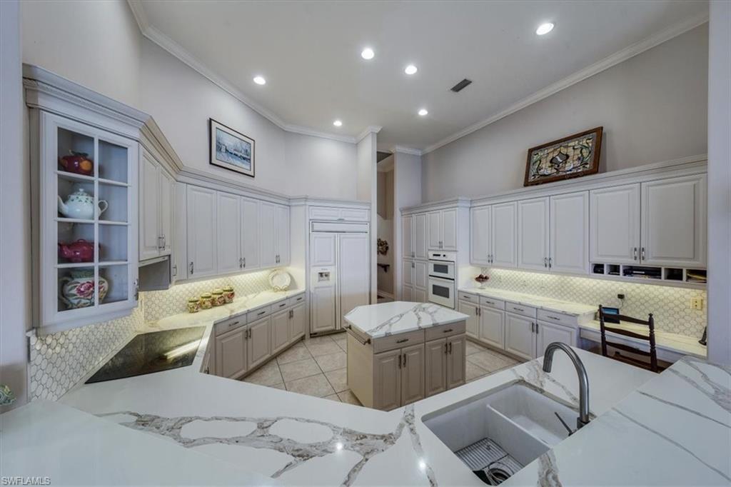 MARCO BEACH - Residential