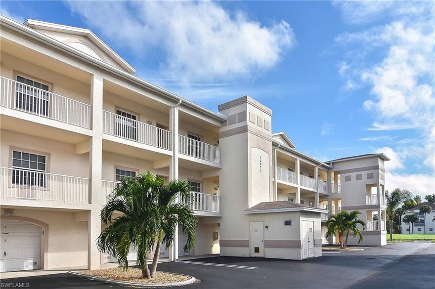 End unit for under $150K !!! What a value for this Golf and Gulf condo. Located in the Terraverde Country Club community this move-in ready unit has 2 bedrooms plus a den so large it could be used as a bedroom, a large screened lanai to enjoy your morning coffee, and a huge deep 2.5 car garage.  You can enjoy boating or kayaking from the community boat launch, swim in the community pool, enjoy a bite from the clubhouse restaurant, or play a round of golf. Agents, please use CSS and read confidential remarks