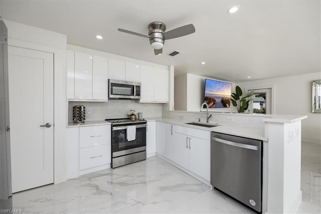 ROYAL PARK VILLAS - Residential