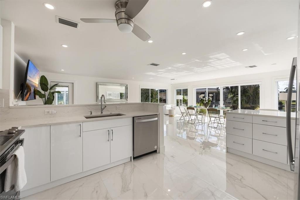 ROYAL PARK VILLAS - Residential