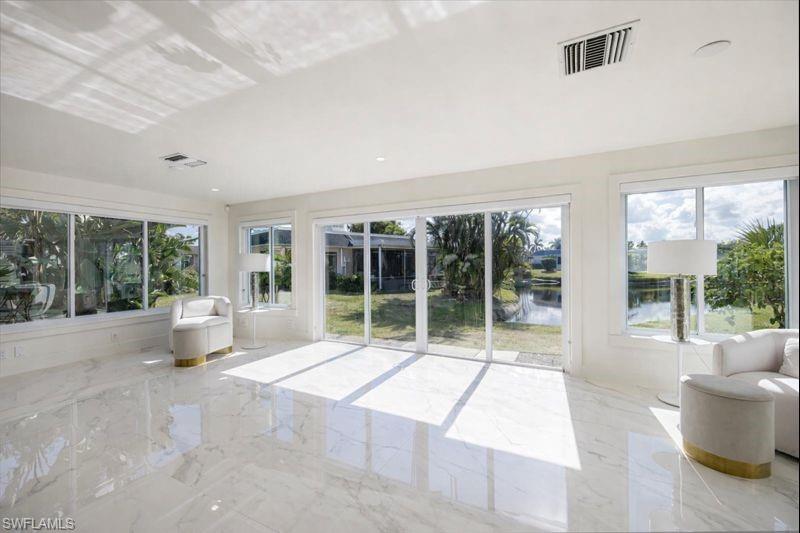 ROYAL PARK VILLAS - Residential