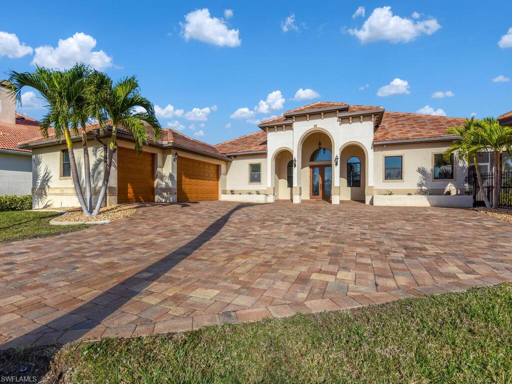 CAPE CORAL - Residential
