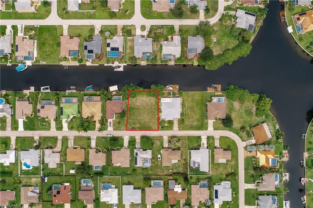 CAPE CORAL - Land
