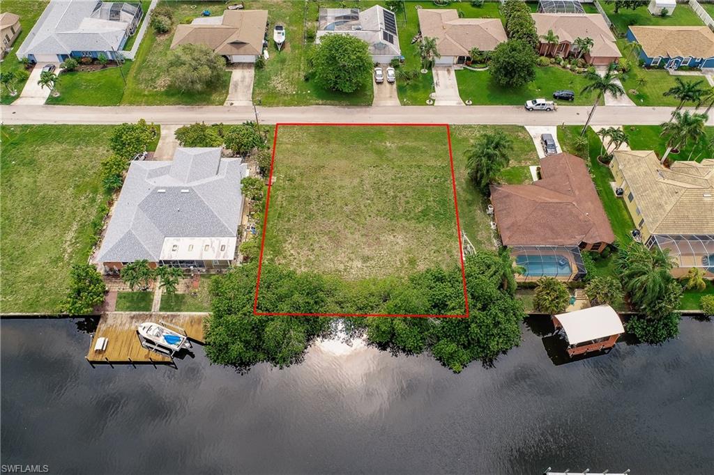 CAPE CORAL - Land